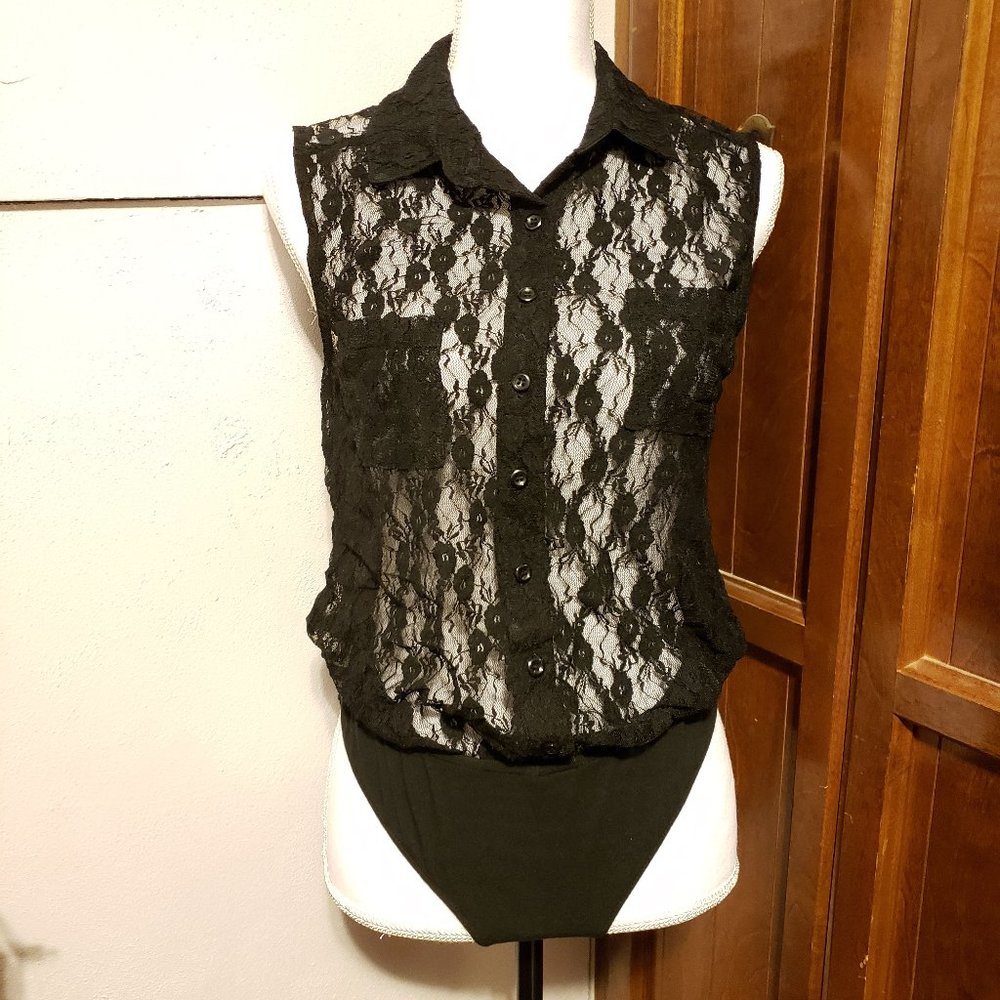 NWT Collared Lace Bodysuit